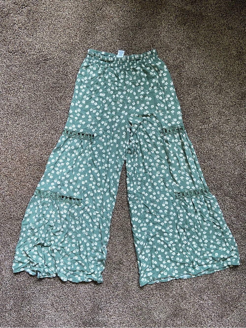 Rachel Paige Wide Leg Crop Floral Cutout Pant Size Small